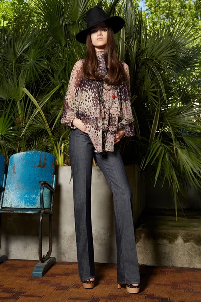 Look 30